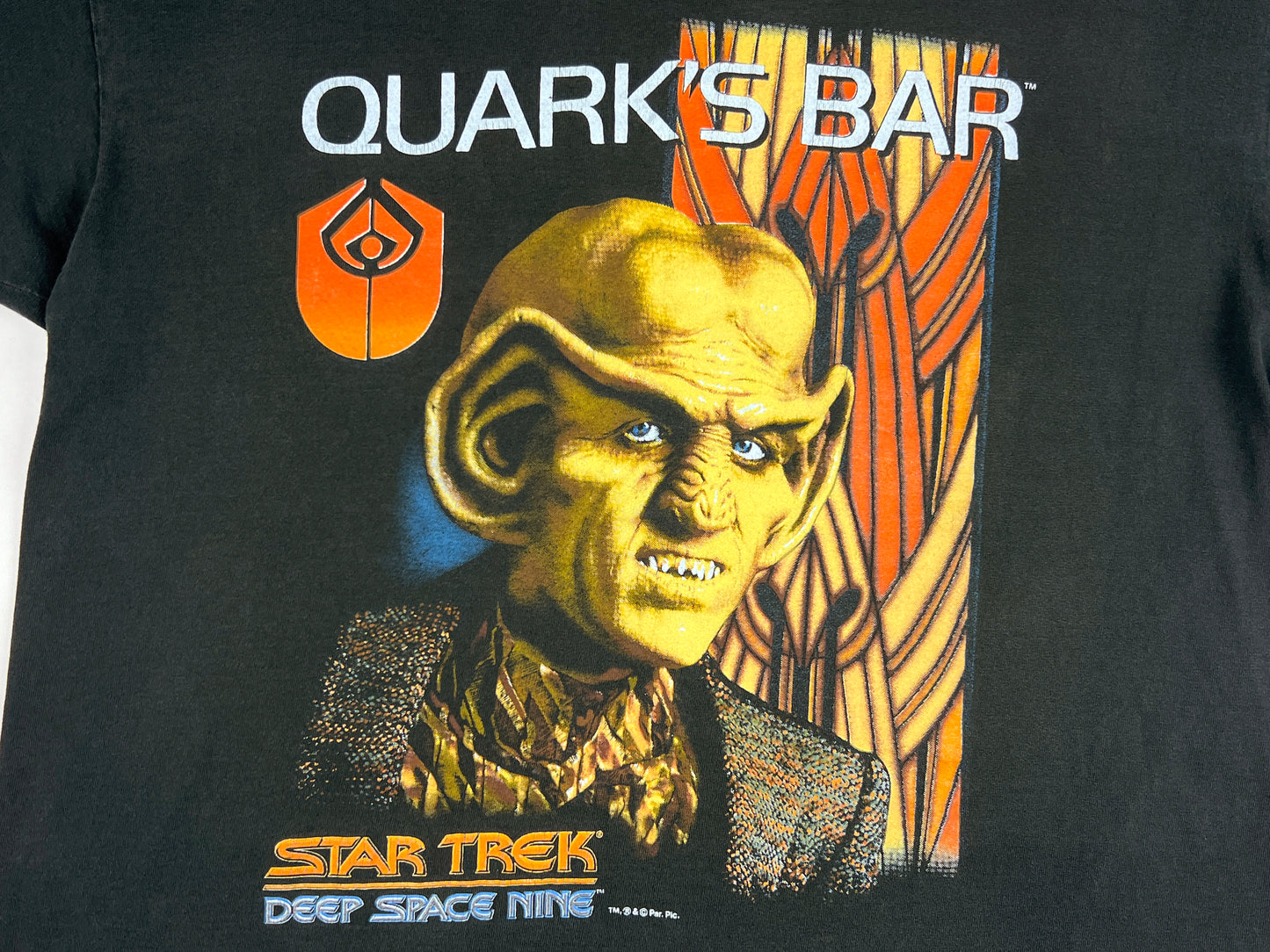 Star Trek Deep Space Nine Quarks Bar T-Shirt
