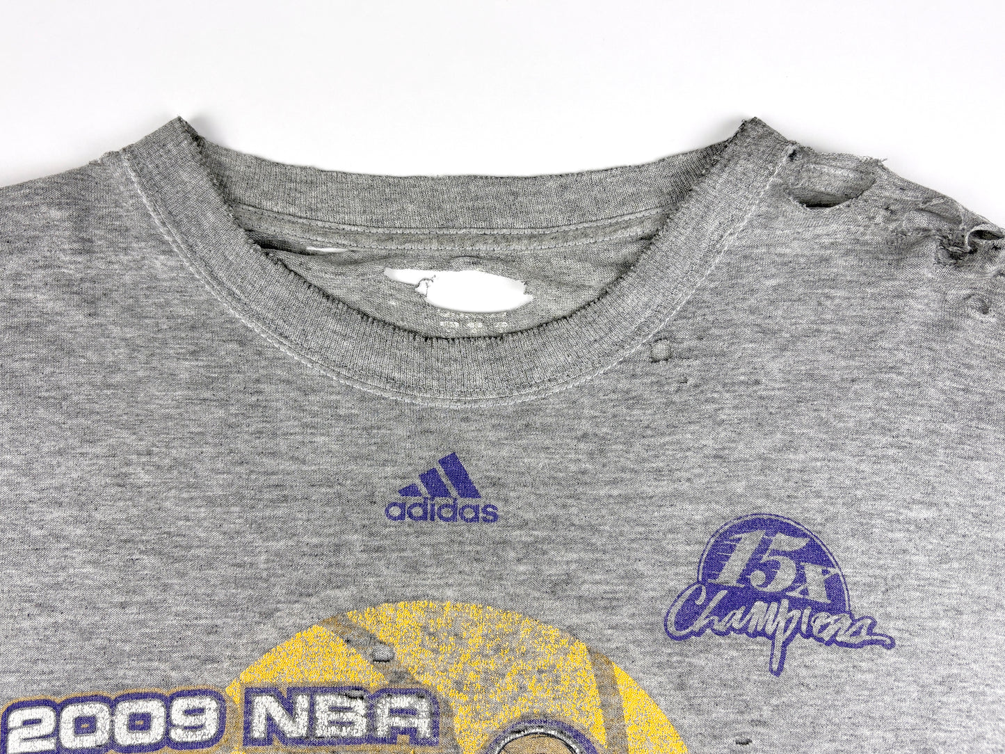Los Angeles Lakers 2009 NBA Champs Thrashed T-Shirt