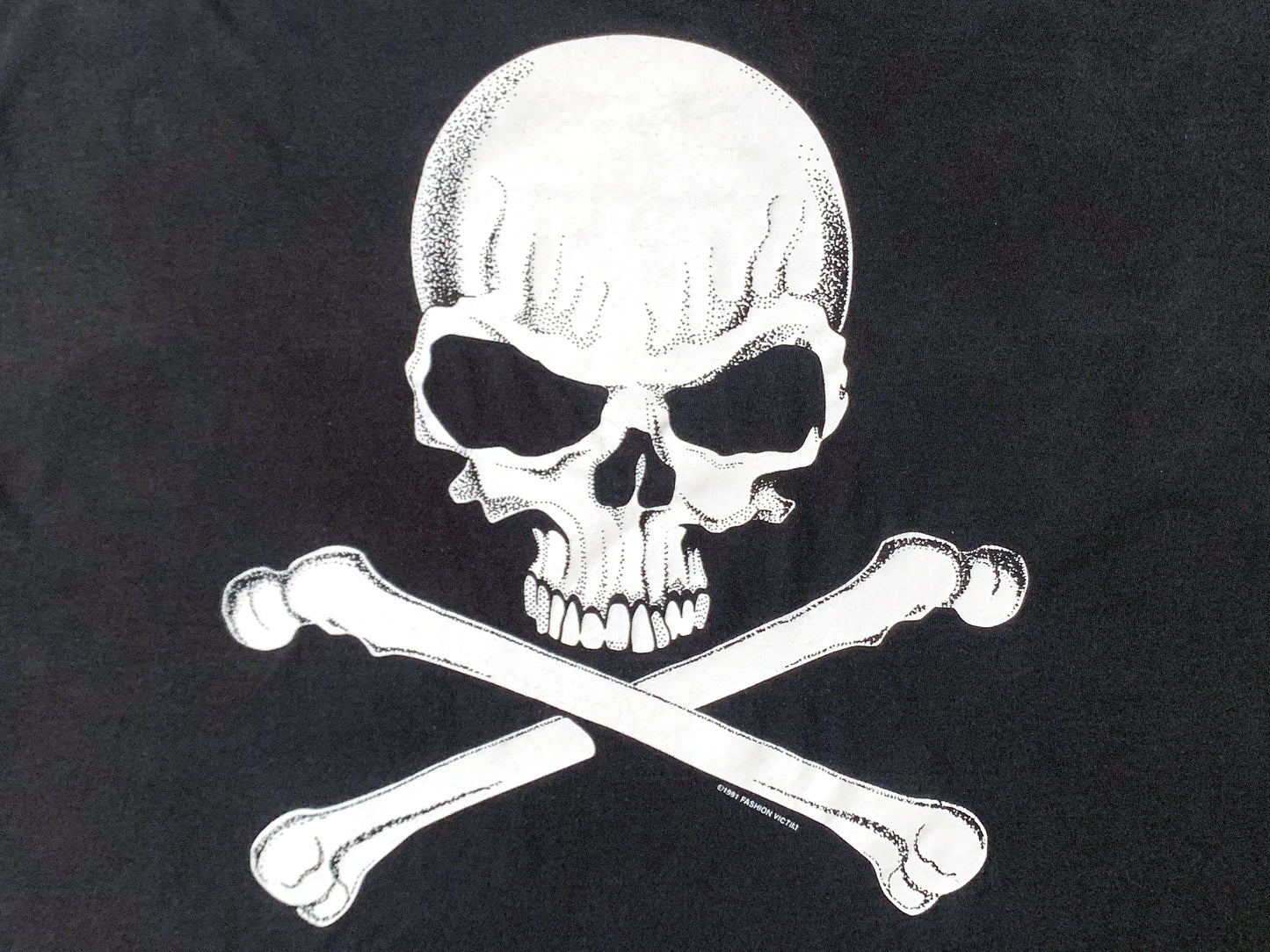 Fashion Victim Skull & Crossbones L/S Shirt